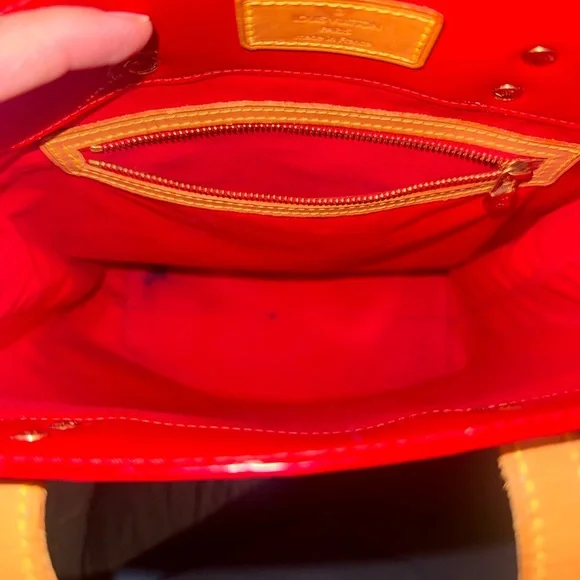 Louis Vuitton Red Vernis leather shoppers Tote Bag - Picture 6 of 10